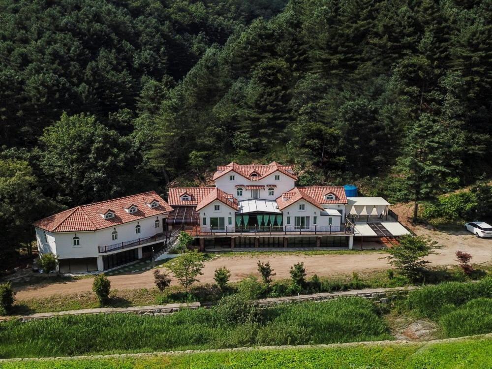 Haneulbit Gwangang Nongwon Otel Chuncheon Dış mekan fotoğraf