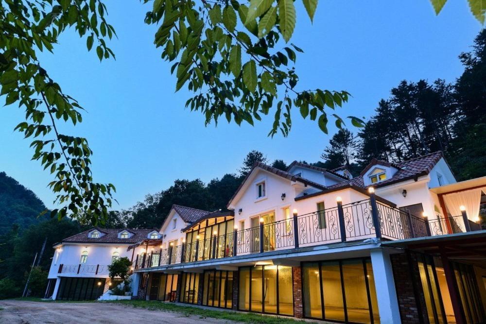 Haneulbit Gwangang Nongwon Otel Chuncheon Dış mekan fotoğraf