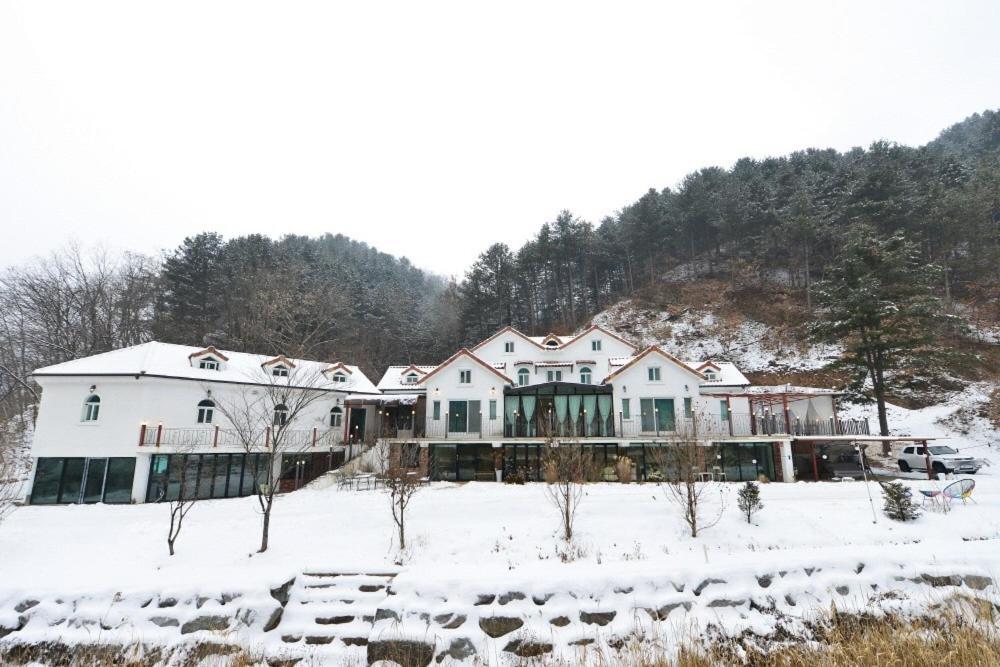 Haneulbit Gwangang Nongwon Otel Chuncheon Dış mekan fotoğraf